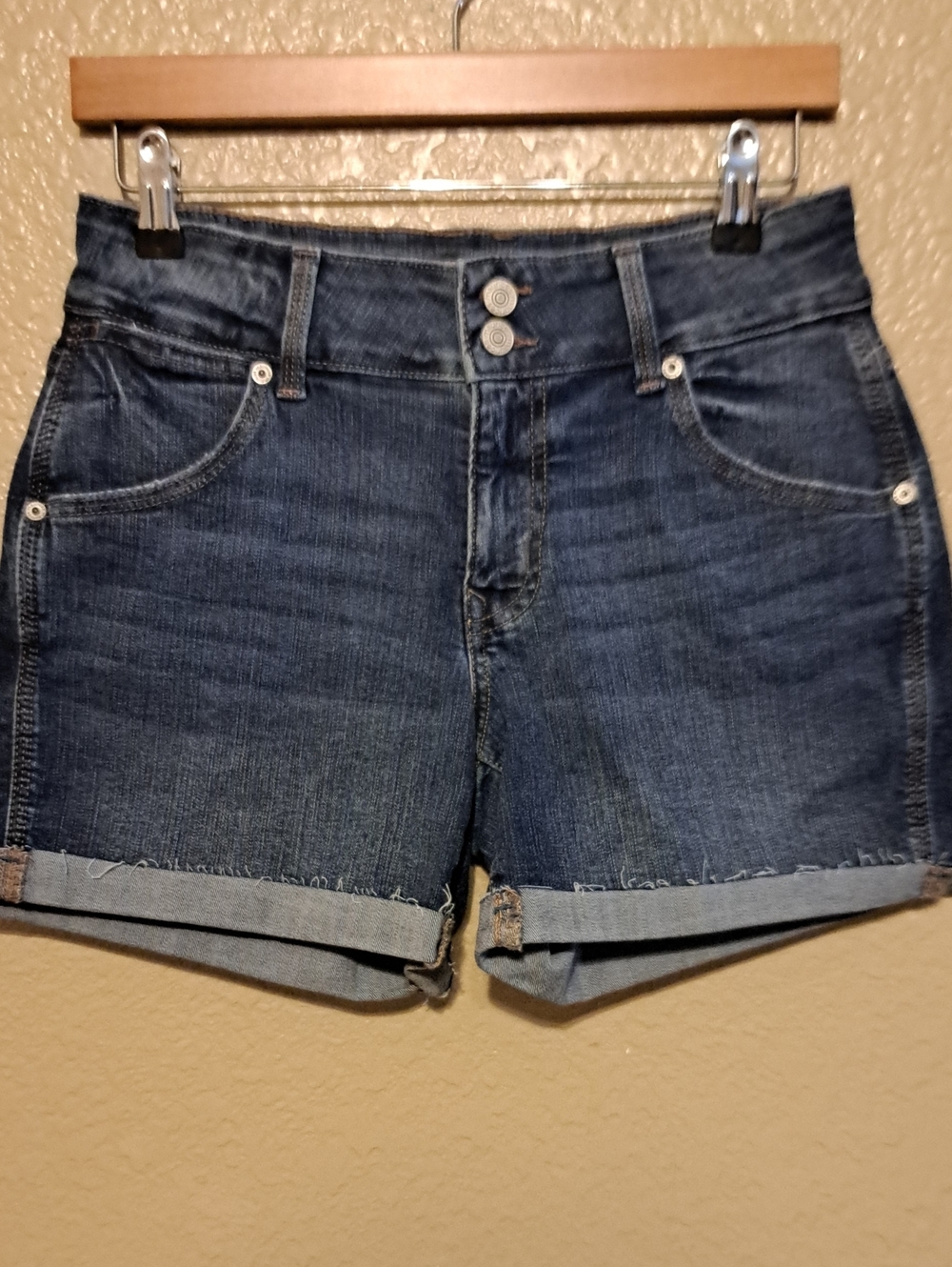 M Jeans By Maurices Size 6 Women’s Dark Blue Denim Roll-Cuff Shorts (Cut Offs)
